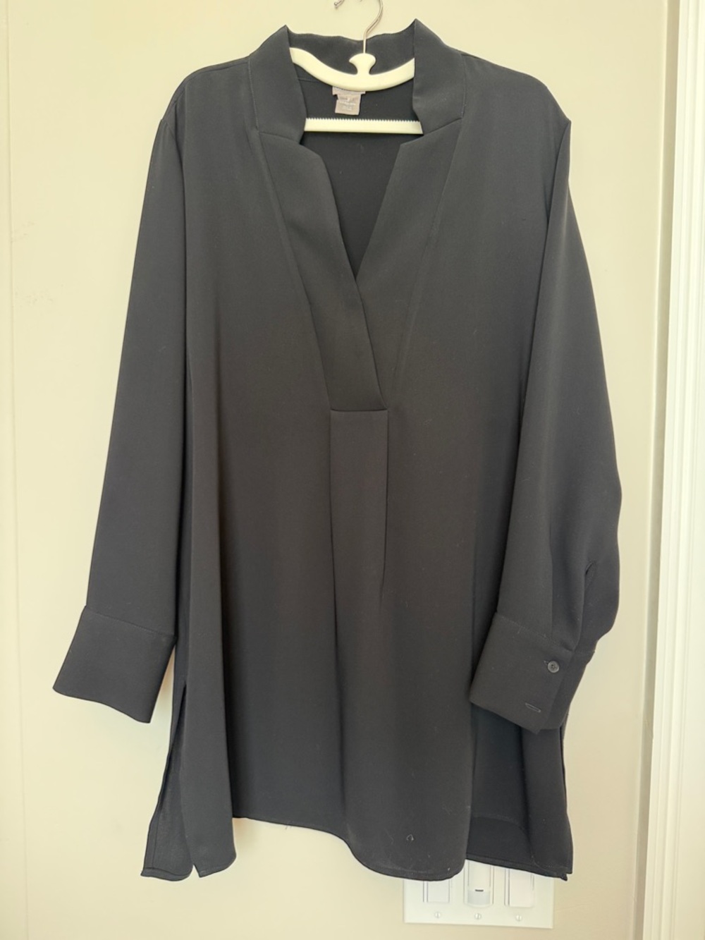 Chico's Black V-Neck Tunic Top